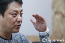 질문 답하는 고용기 대표