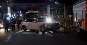 서울 노원구 롯데백화점 사거리서 3중 충돌…3명 부상