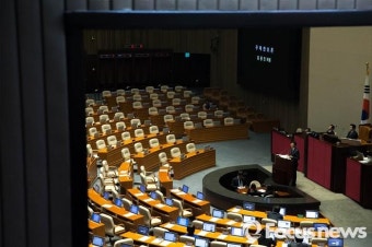 무제한 토론 중인 김광진 의원
