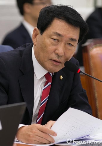 안상수, 18일 새누리 탈당…무소속 출마 선언