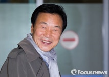 칩거중인 손학규, 광명을 이언주 의원 선거사무소 개소식에 축사