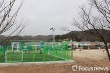 산청도산초교 풋살경기장 개장 학교생활이 더 즐거워졌어요