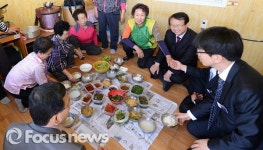 양동인 거창군수의 현장행정…대통합 첫 걸음으로 경로당 방문