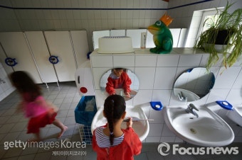 미국 여고생, 학교 화장실에서 싸움 끝에 사망