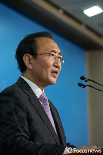 [포커스포토] 노회찬 정의당 신임 원내대표