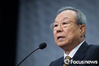[포커스포토] 20대 국회 초선의원 의정연찬회 참석한 박관용