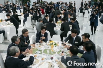 [포커스포토] 20대 초선의원 의정연찬회 오찬