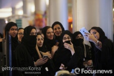 사우디아라비아 가정 상담사, ‘아내 때리는 법’ 동영상 출간