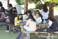 경상대 전국고교생 백일장…청소년들의 문학적 소양에 날개를