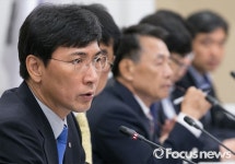 [포커스포토] 국회의원 대상 정책설명회 연 안희정 충남도지사