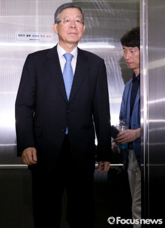[포토] 당무 복귀한 김희옥 혁신비대위원장