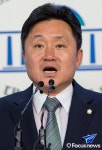 [포토] 신공항 백지화 관련 기자회견 갖는 최인호 의원