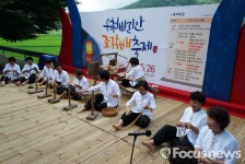 사천시, 제4회 우천바리안 조각배 축제…농특산물 장터도