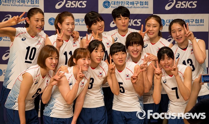 2025년 한국 배구 국가대표팀, 라미레스와 모랄레스 감독 입국 후 소집 대상 선수 점검 및 훈련 준비