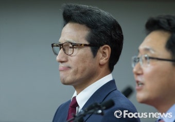[포토] 정병국-김용태, 단일화 발표