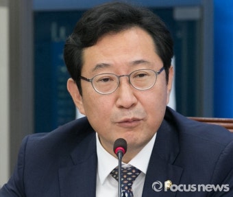 김한정 