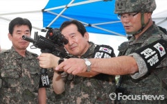 [포토] 정세균 국회의장, 조준!