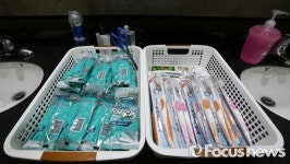 [포토] 국감장 위원전용 화장실에 올려진 위생용품