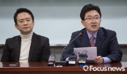 [포토] 새누리 탈당의원 모임, 발언하는 김용태