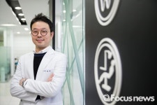 [포토] 압구정 오늘안치과 이상길 원장