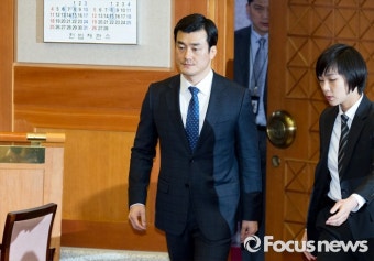 [포토] 증인으로 탄핵심판 4차 변론 참석하는 이영선 청와대 행정관