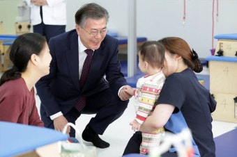 [포토] 어린이재활병원 찾은 문재인 전 대표