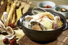 임피리얼 팰리스 호텔, 홍삼 영지 삼계탕 판매