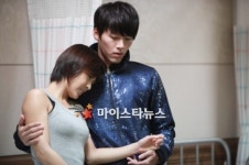 ‘시크릿가든’ 하지원-현빈, 병실서 오묘한 ‘어깨포옹신’…‘폭풍 러브라인’ 가동