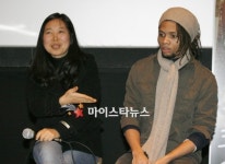 [스타포토] 쿠바의 연인 정호현, 남편에게도 질문 주세요