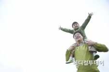 똑똑하고 반듯한 아이 만들려면 아빠 역할 중요