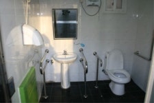 서울시, 영등포 쪽방촌 ‘450명 공동화장실’ 리모델링