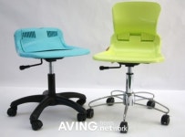 체어플러스, 다양한 컬러의 오리체어 초등학교에 공급