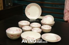 한국도자기, 에비뉴얼 칠첩반상기 선보여