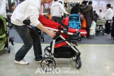 [17회 베이비페어]키디, 2010년형 디럭스유모차  클릭앤무브플러스 공개