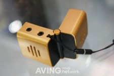 유엔아이, 목에 거는 블루투스 스피커 선보여