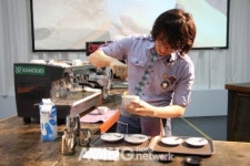 [2010 서울 카페쇼] 내가 바로 라떼아트 챔피언!