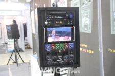 사운드 플러스, RMS 100W 고출력 유·무선 휴대용 앰프 챔프 PC30D 전시