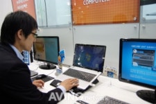 [인텔코리아 통합부스] 늑대와여우컴퓨터, 컴퓨터 종결자 스마트 PC 공개 - ③
