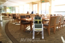 뉴나 식탁의자 째즈, 워커힐호텔 내 최고급 레스토랑서 사용