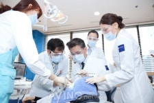 [2012 한국소비자만족지수1위] 진화된 분과형 협진 시스템 갖춘 네모치과병원