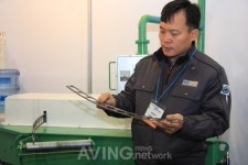 [2012 풍력에너지대전 현장] 회전체용 타공판 롤벤딩기 전시한 경금MTC