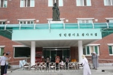 유모차 리안, 천사의 집에 유아용품 지원