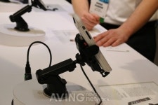[CES 2015]IOTTIE, 스마트폰 및 태블릿 자동차 마운트 장치 선보여