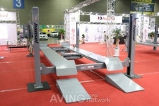 [2015 오토모티브위크 영상] 한솔엔지니어링, 안전·신속·정밀한 자동차 정비기기 선봬