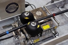 [한국발전산업전 2015] 엘케이홀딩스, 안전 강화한 케이블 포설기기 파워볼 선보여