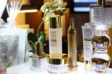 [K-Beauty Expo] 아를린, 금 성분이 눈으로 보이는 나이트 리케어 앰플 선보여