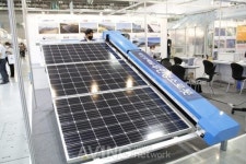 리셋컴퍼니, SWEET 2021서 오염물질 제거하고 누적 발전량 업! 태양광패널 무인청소로봇 공개