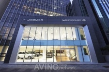 재규어 랜드로버 리테일러 KCC오토모빌, 송파 전시장·강동 서비스센터 리뉴얼 오픈