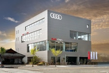 아우디 코리아, 지상 4층 규모 아우디 울산 전시장 확장 이전 오픈... 신차와 공식인증 중고차 복합 전시장!