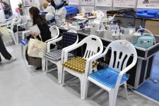 영화의료기, 2024 홈케어·재활·복지전시회서 욕창예방매트리스 전시해... 내장된 공기펌프 통해 7단계로 압력조절!